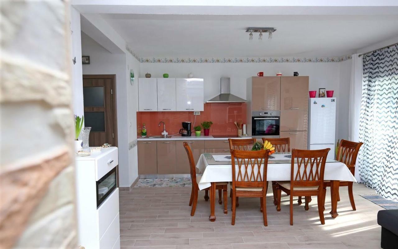 Ferienwohnung Luciano Mravince Exterior foto