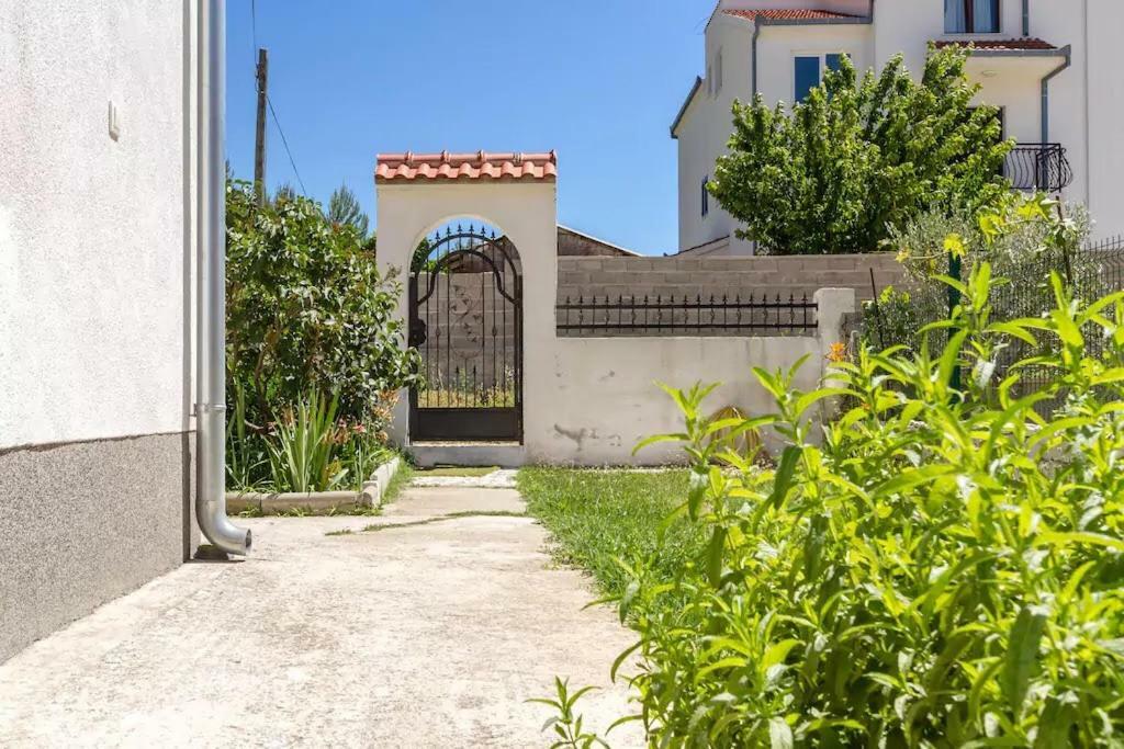 Ferienwohnung Luciano Mravince Exterior foto